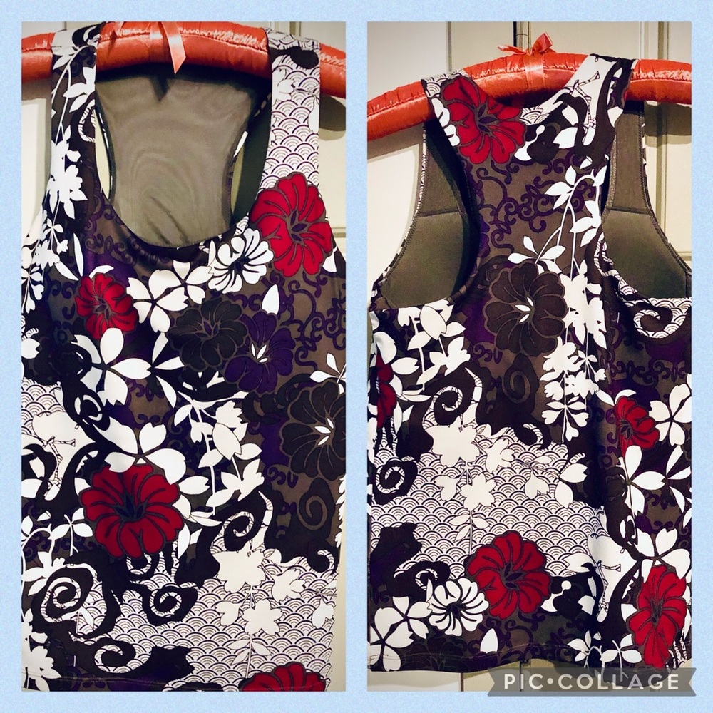 Athleta workout top with built in bra! Like new!